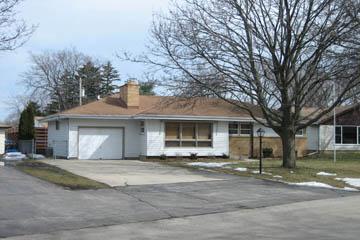 5786 N Witte Ln., Glendale, WI 53209