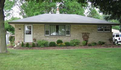 4559 N 100th St., Wauwatosa, WI 53225