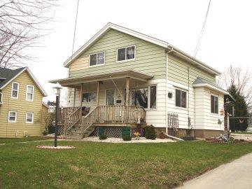 512 W State St., Hartford, WI 53027