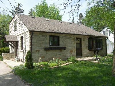 334 S Maple St., Oconomowoc, WI 53066