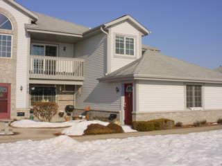 739 Quinlan Dr. #G, Pewaukee, WI 53072