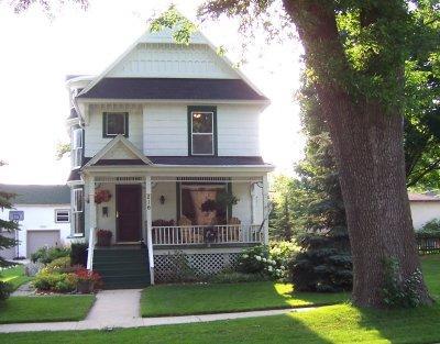 216 S Wisconsin St, Elkhorn, WI 53121