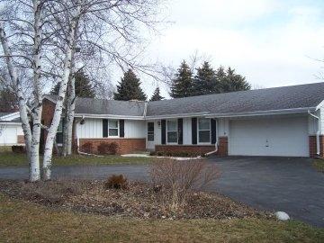 6900 N Longview Ave., Glendale, WI 53209