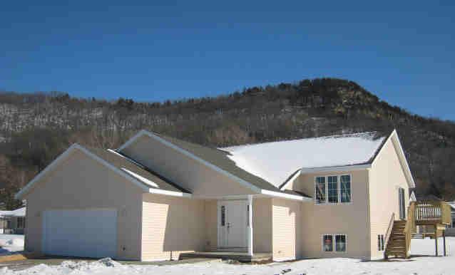 4115 Fairway St, La Crosse, WI 54601