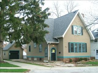 2415 Taylor Ave., Racine, WI 53403