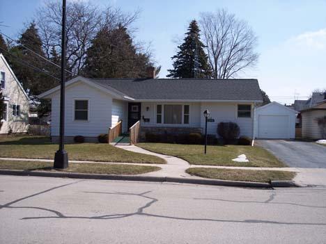 605 Sunset Dr., Plymouth, WI 53073