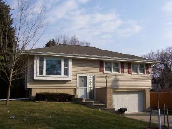 6700 Catalpa St., Greendale, WI 53129