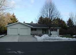869 Jackson Dr., Cleveland, WI 53015