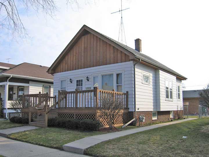 2125 Superior St, Racine, WI 53402