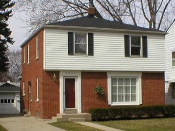 2435 N 82nd St., Wauwatosa, WI 53213
