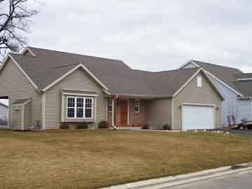 57 W Sedgemeadow St., Elkhorn, WI 53121
