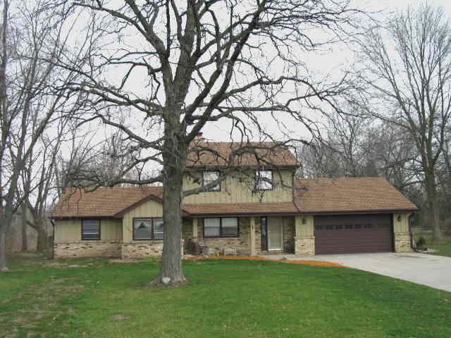 9174 W St Martins Rd, Franklin, WI 53132