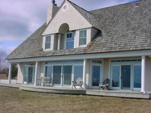 5421 S 10th St., Manitowoc, WI 54220