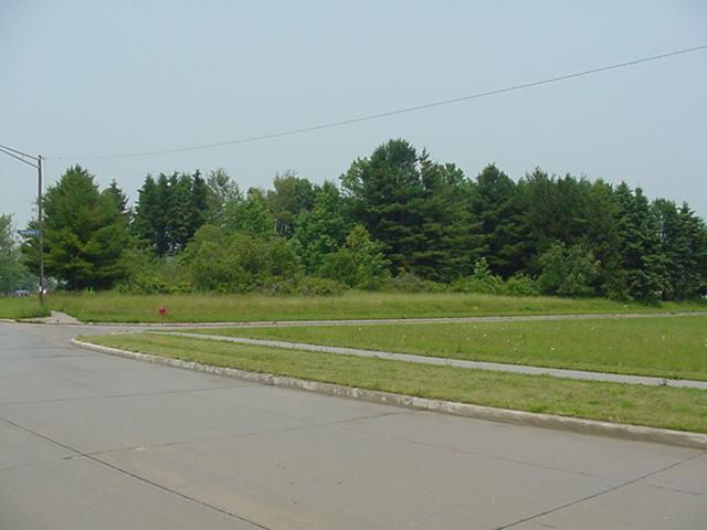 Spruce Dr., Manitowoc, WI 54220