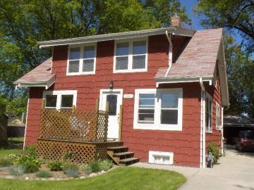 5964 S 28th, Greenfield, WI 53221