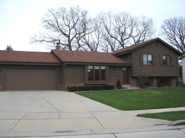 2109 Bonnie Ln., Waukesha, WI 53188