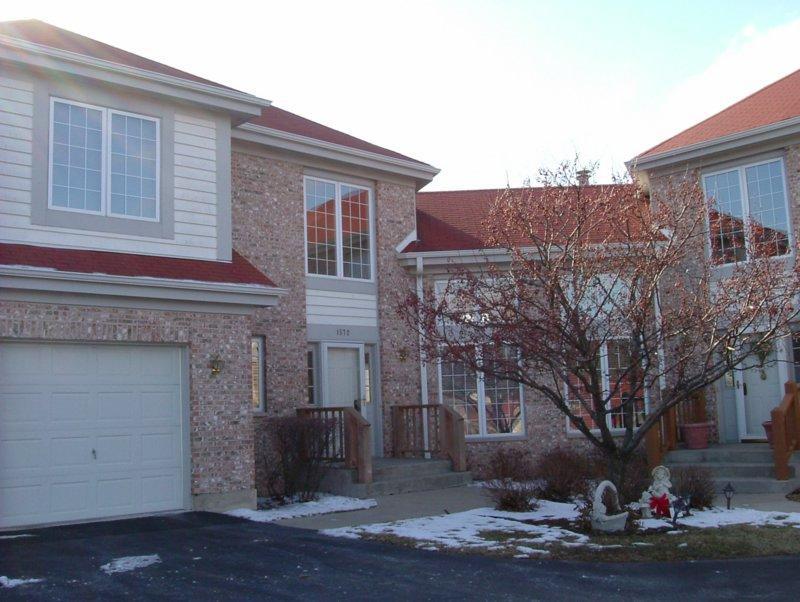 1572 Highland Dr #8-70, Geneva, WI 53147