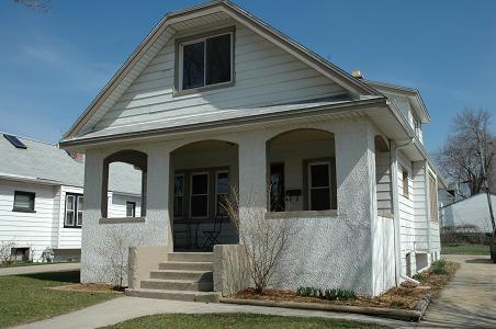 530 N 61st St, Wauwatosa, WI 53213