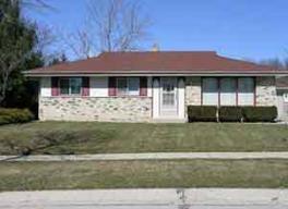 3280 E Woodview Ave., Oak Creek, WI 53154