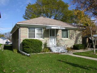 1720 Monroe, South Milwaukee, WI 53172