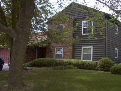 735 S Imperial Dr #D, Hartland, WI 53029