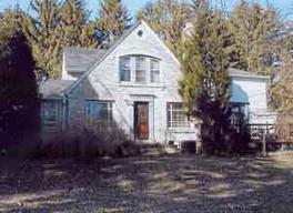 9616 N Riverside Rd., Mequon, WI 53092
