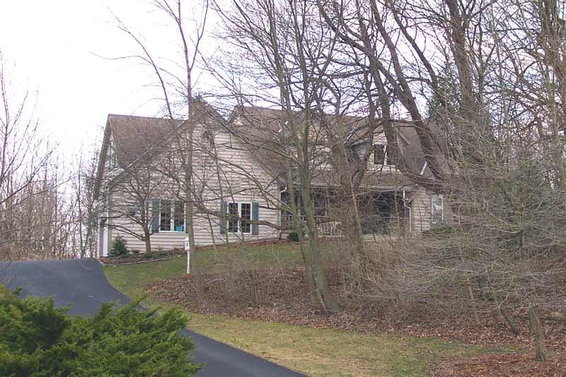 4237 Grandview Ct., Richfield, WI 53017