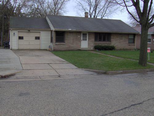 11833 W Cathedral Ave., Wauwatosa, WI 53226