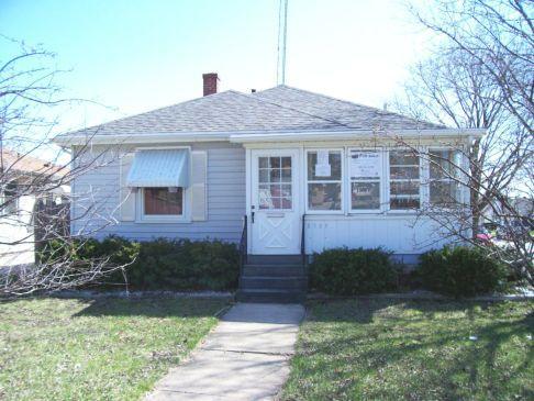 2821 West Blvd., Racine, WI 53403