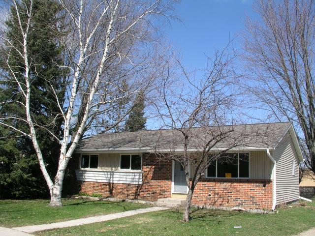 1825 Sunset Ridge Dr., West Bend, WI 53090