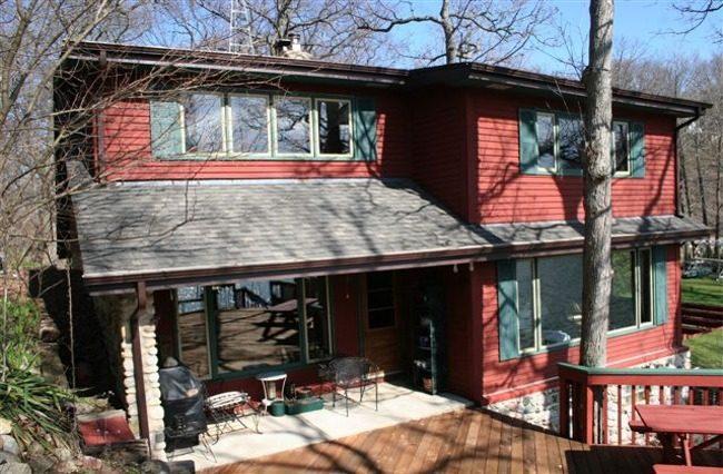 W299S10697 Phantom Woods Rd., Mukwonago, WI 53149