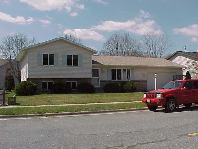 1117 N 10th Ave., Onalaska, WI 54650