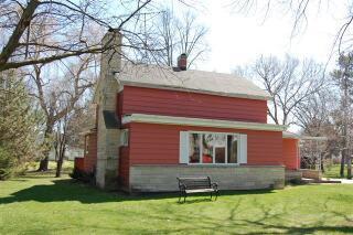 126 Partridge St, Eagle, WI 53119