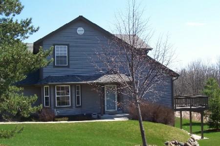 14075 Lenox Dr., New Berlin, WI 53151
