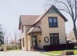 915 Lincoln, Waukesha, WI 53186