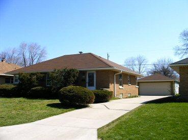5328 N Mohawk Ave., Glendale, WI 53217