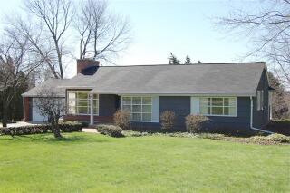 17435 Patricia Ln., Brookfield, WI 53045