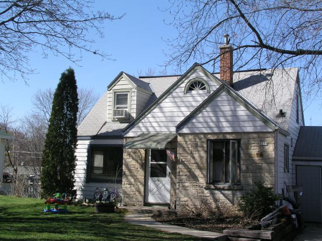 1234 Park Ave, West Bend, WI 53090