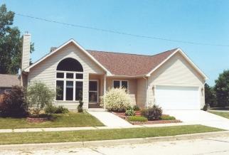 2406 Rosalind Ave., Racine, WI 53403