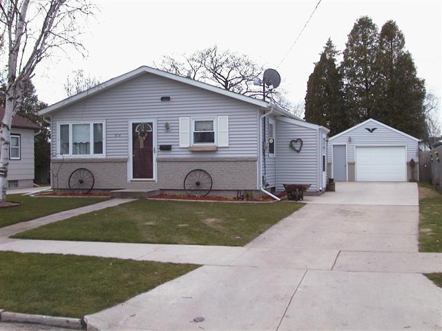914 S 30th St., Manitowoc, WI 54220