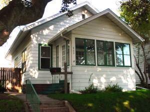 862 N 14th St., Manitowoc, WI 54220