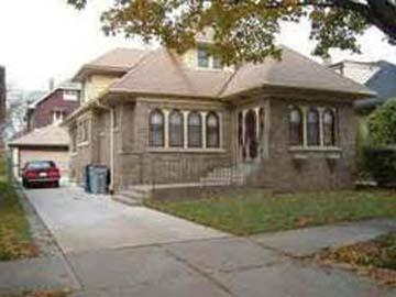 2355 N 55th St, Milwaukee, WI 53210