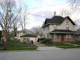 416 Pleasant St., Mukwonago, WI 53149