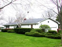 3277 N Knoll Blvd., Wauwatosa, WI 53222