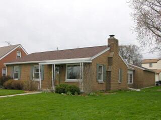 161 Glenview Ave, Wauwatosa, WI 53213