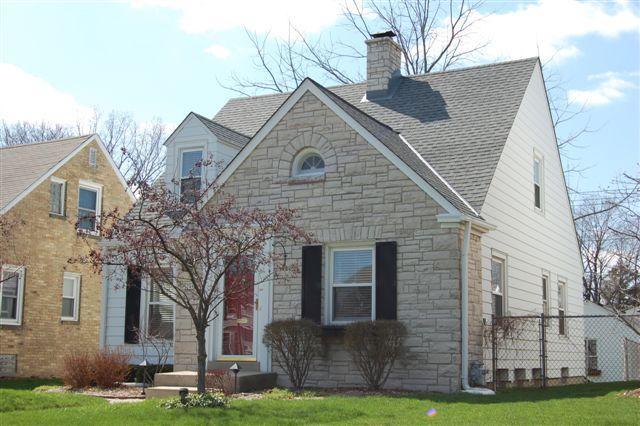 5349 N Bay Ridge Ave., Whitefish Bay, WI 53217