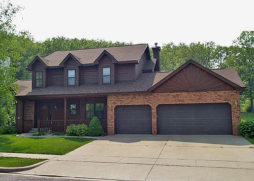1212 Red Cedar Ct., Onalaska, WI 54650