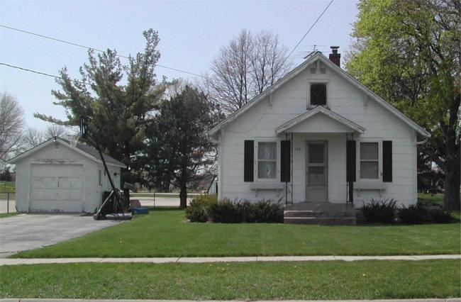 120 S Devendorf St, Elkhorn, WI 53121