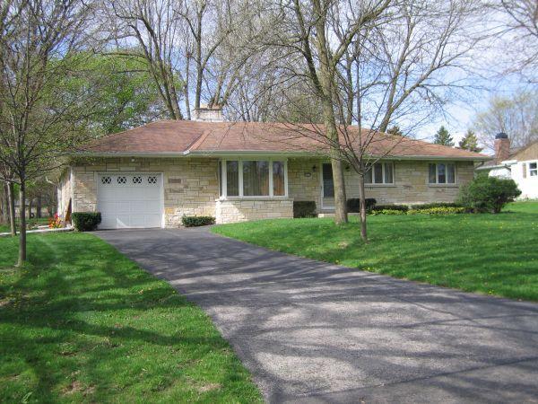 5265 S Allenwood Ln., Hales Corners, WI 53130