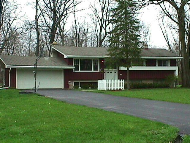 4000 W Southland Dr., Franklin, WI 53132